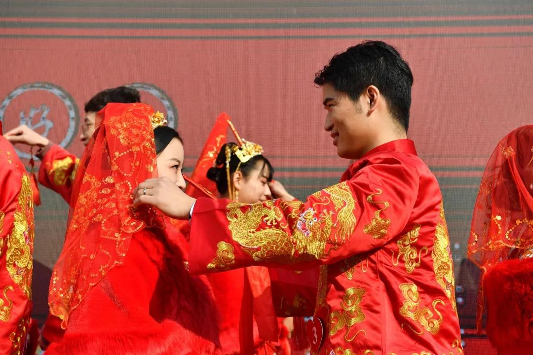 新人三拜成连理